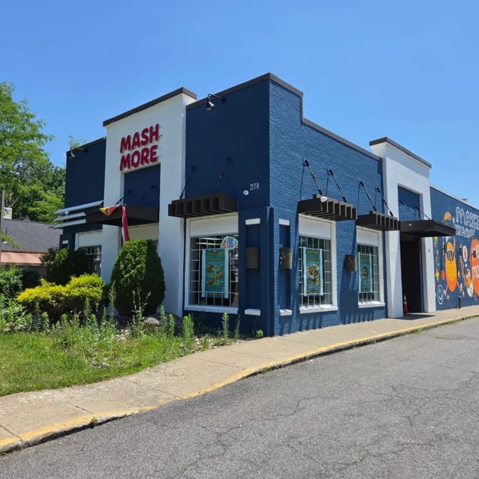 MashMore storefront at 274 Delaware Avenue